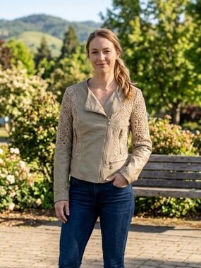 AVALIN Lined Tan Synthetic Leather Jacket, Women’s Small, Tan